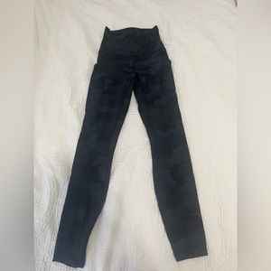Lulu camo leggings (WITH POCKETS!!!)